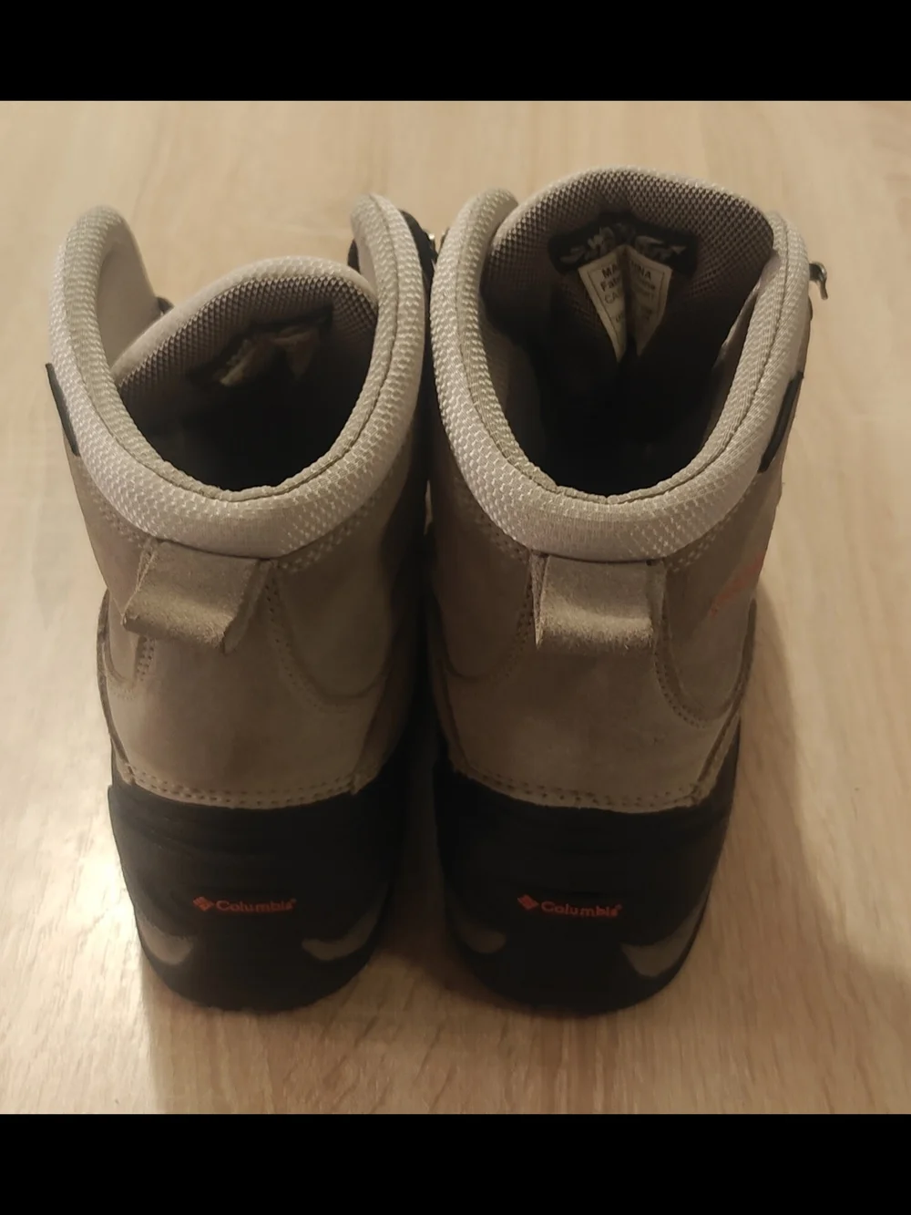 Columbia Boots Women’s 7.5 Water Resistant Thermolite Hiking Ankle